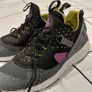 NIKE Air Huarache Utility 806979-500